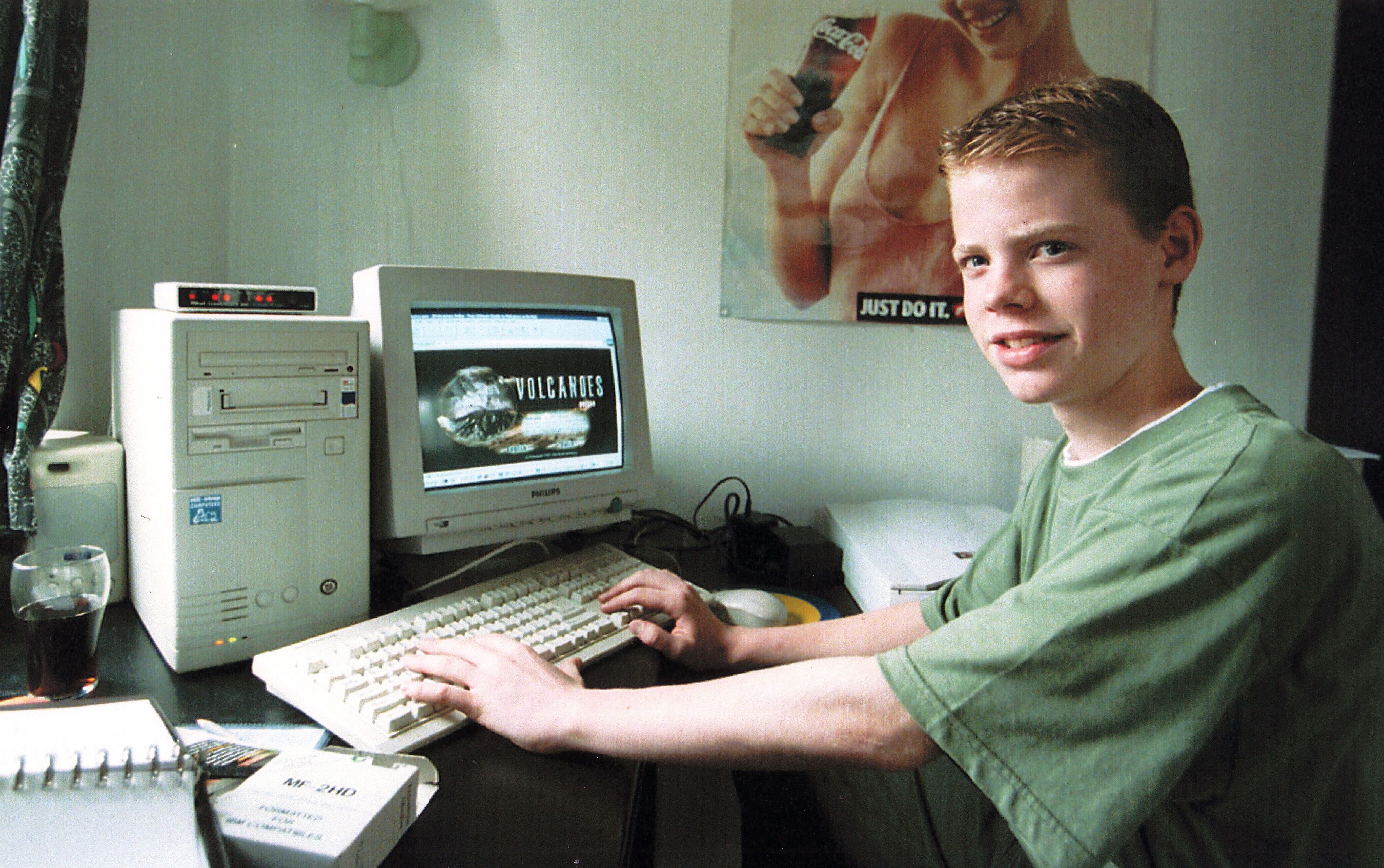 Jeroen aan zijn computer