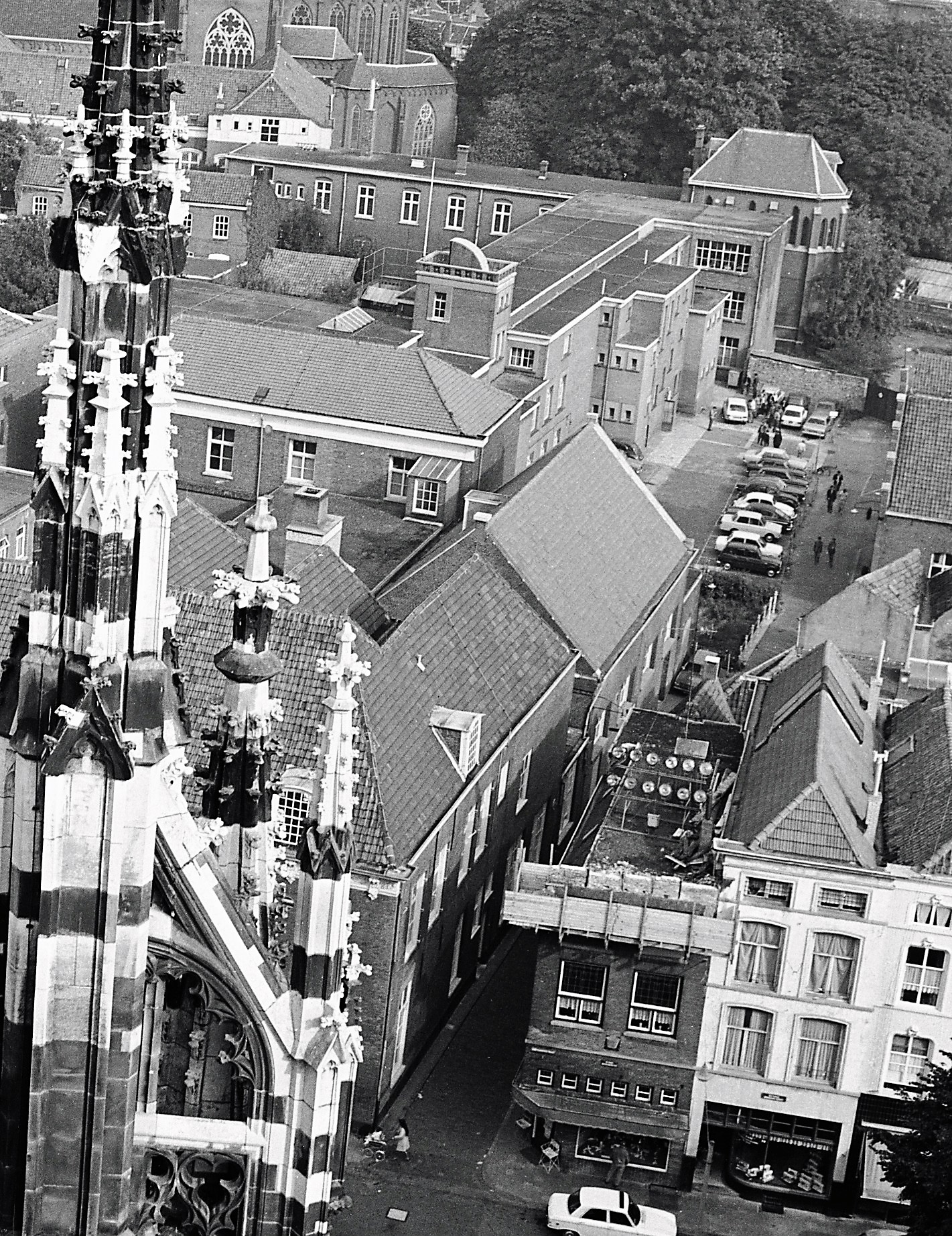 1973-zucht-op-het-Stedelijk-vergroting (1)