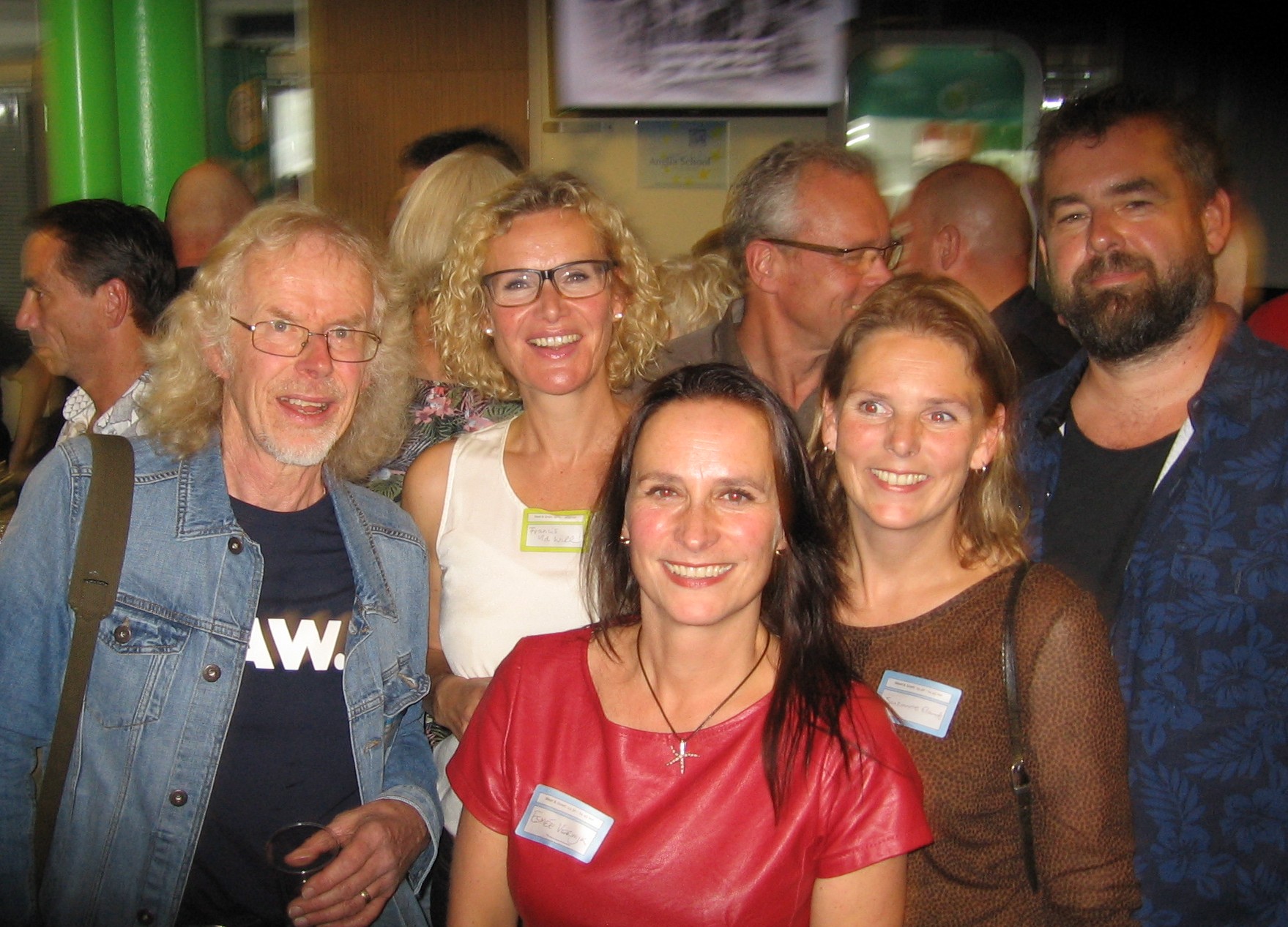 V.r.n.l.: Olaf, Susanne, Esmee, Francis en ik zei de gek.