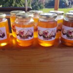 Op de potten honing