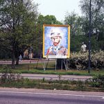 Het zelfportret in 1990 langs de weg